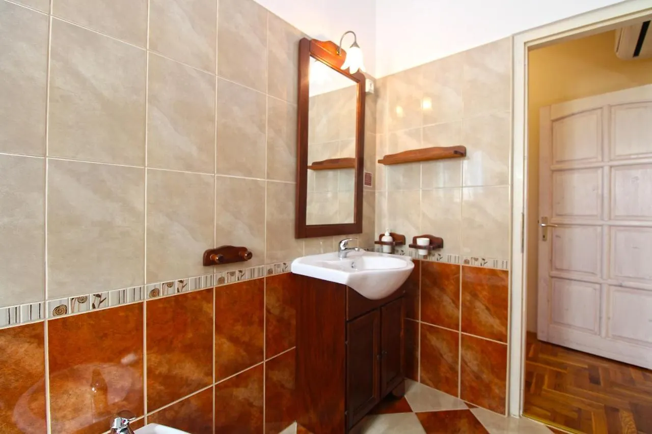 House Sisan 2209 Villa
