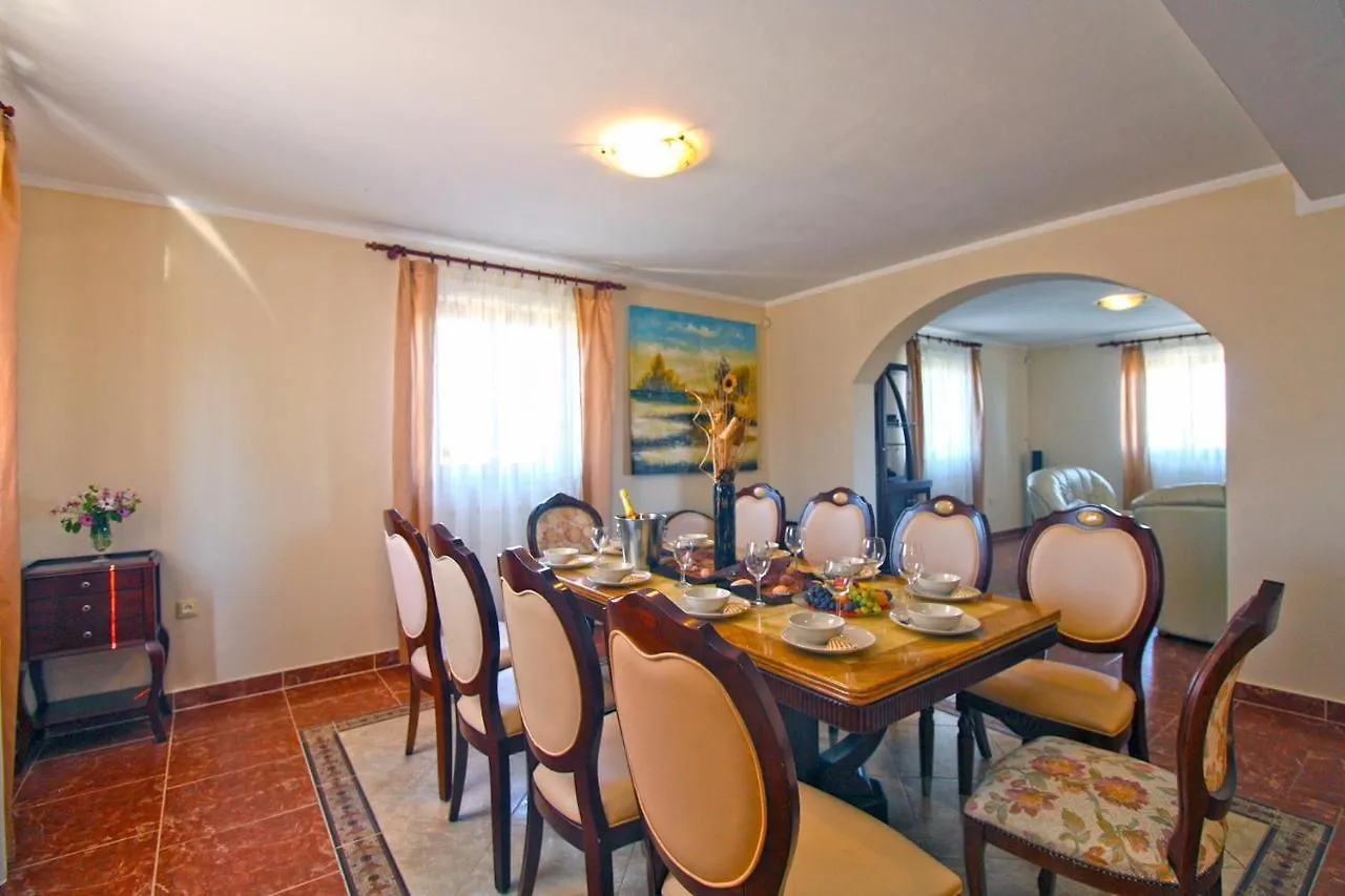 House Sisan 2209 Villa 0*,  Croatia