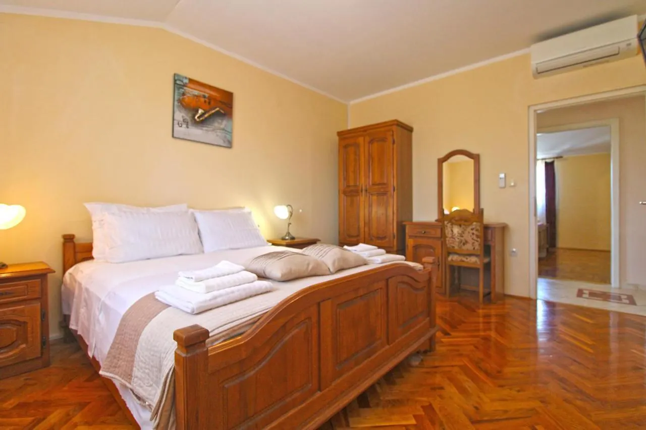 House Sisan 2209 Villa