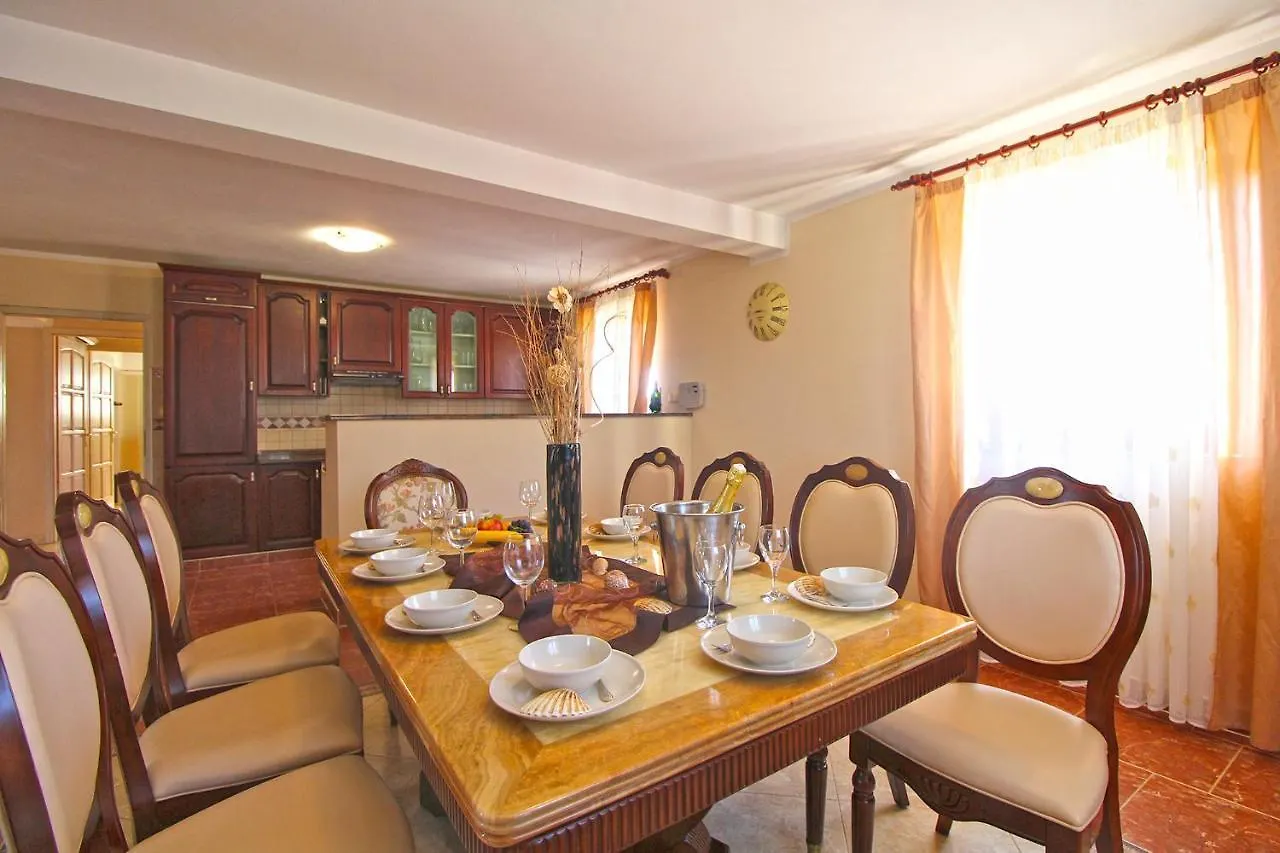 House Sisan 2209 Villa Holiday home