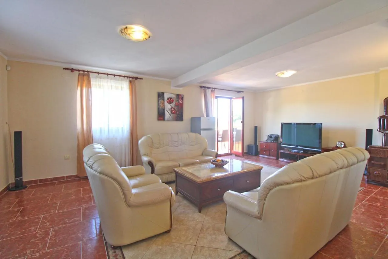 House Sisan 2209 Villa