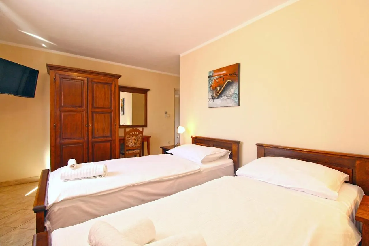 House Sisan 2209 Villa